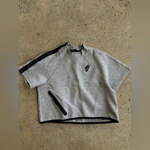 Nike Tech Fleece Women's XS Crop Top Grey Heather Short Sleeve Shoulder Zip RARE